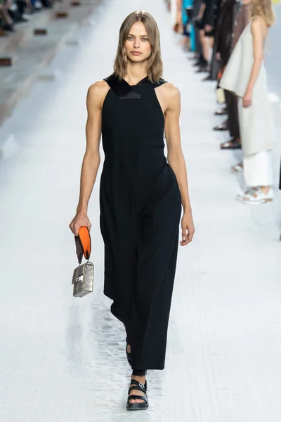 Look 47